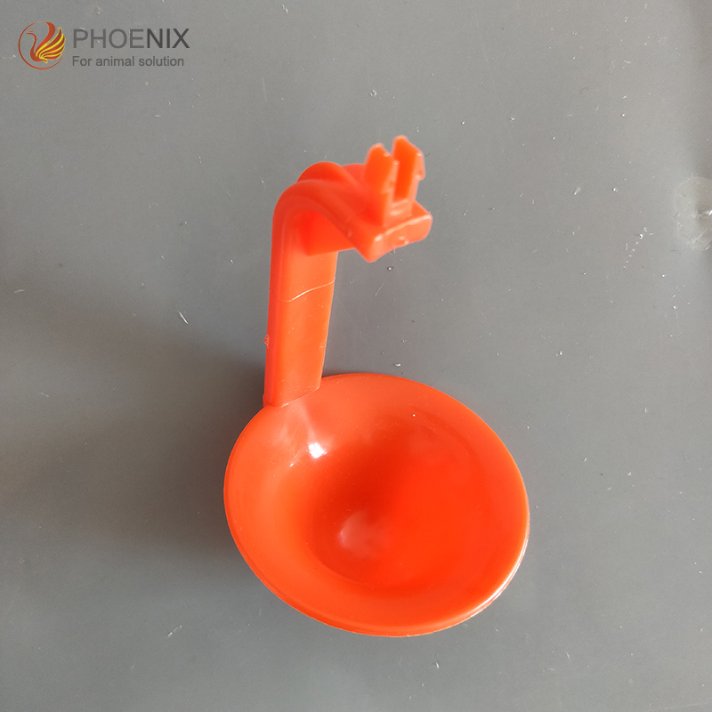 nipple drinker with drip cup7800 bebedero de tetina con vaso antigoteo7800