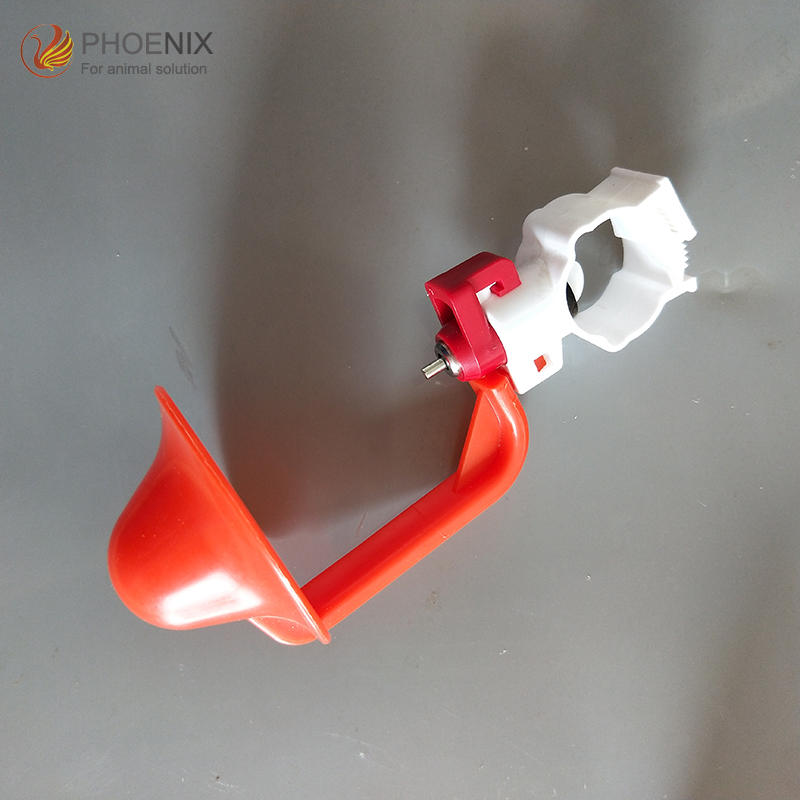 nipple drinker with drip cup0 bebedero de tetina con vaso antigoteo0