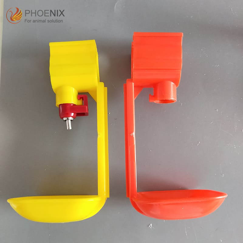 drinker with cup700 bebedero con taza700