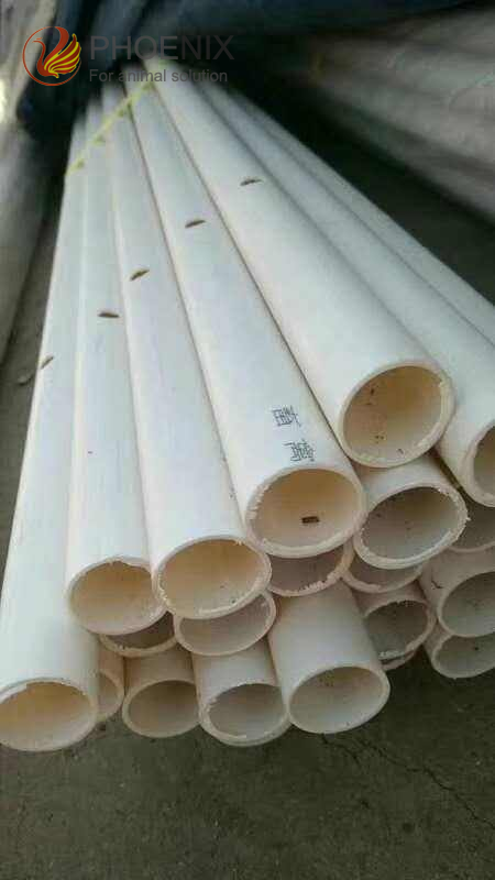  Tubería redonda Sistema de bebedero para aves de corral Tubería redonda de plástico PVC Tubería de agua para pollos Ph-118